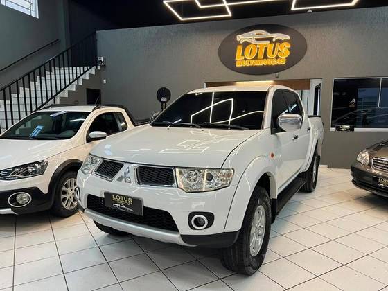MITSUBISHI L200 TRITON 3.2 HPE 4X4 CD 16V TURBO INTERCOOLER DIESEL 4P AUTOMÁTICO